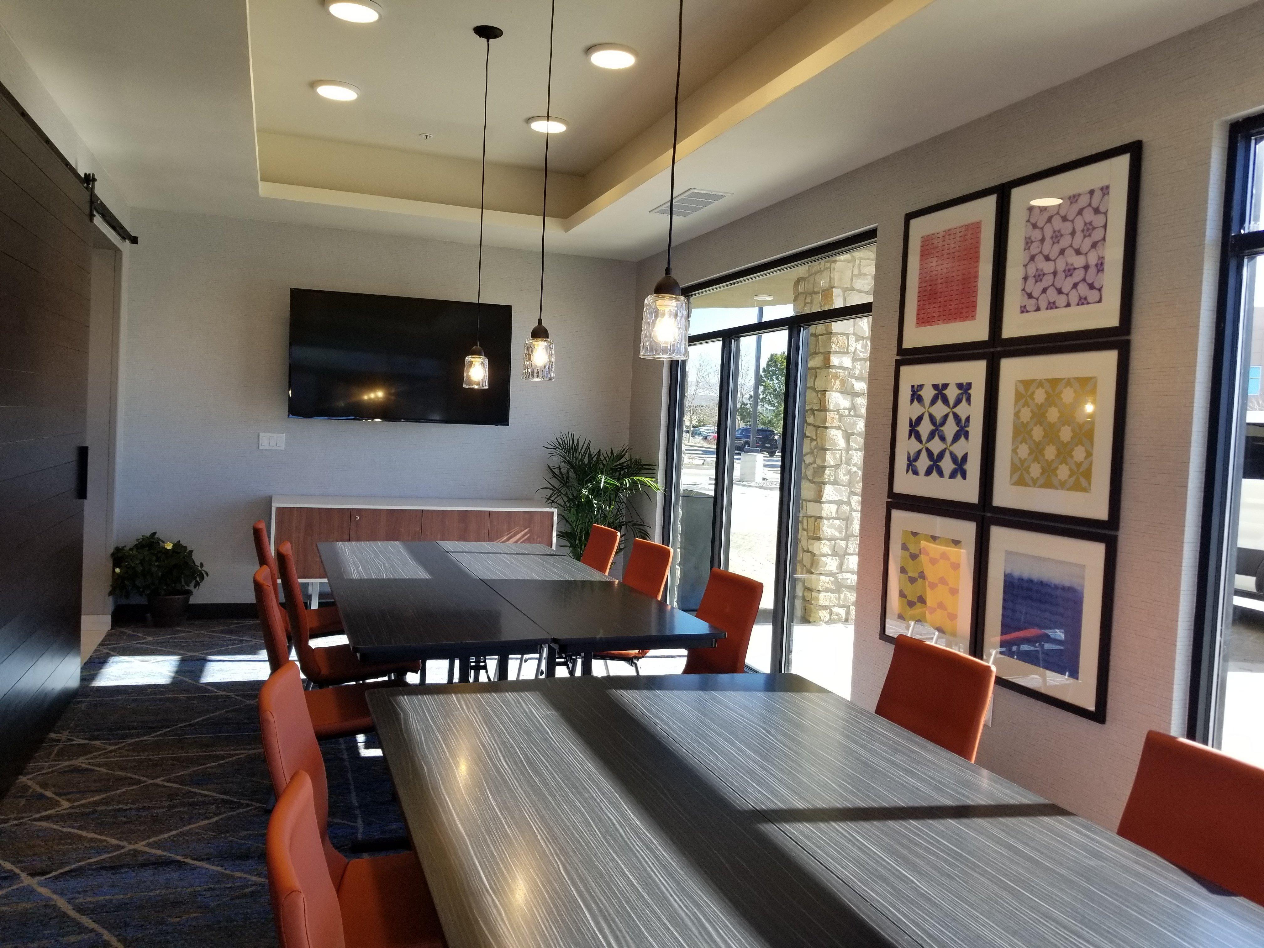 Holiday Inn Express & Suites - Colorado Springs Afa Northgate By Ihg Exterior photo