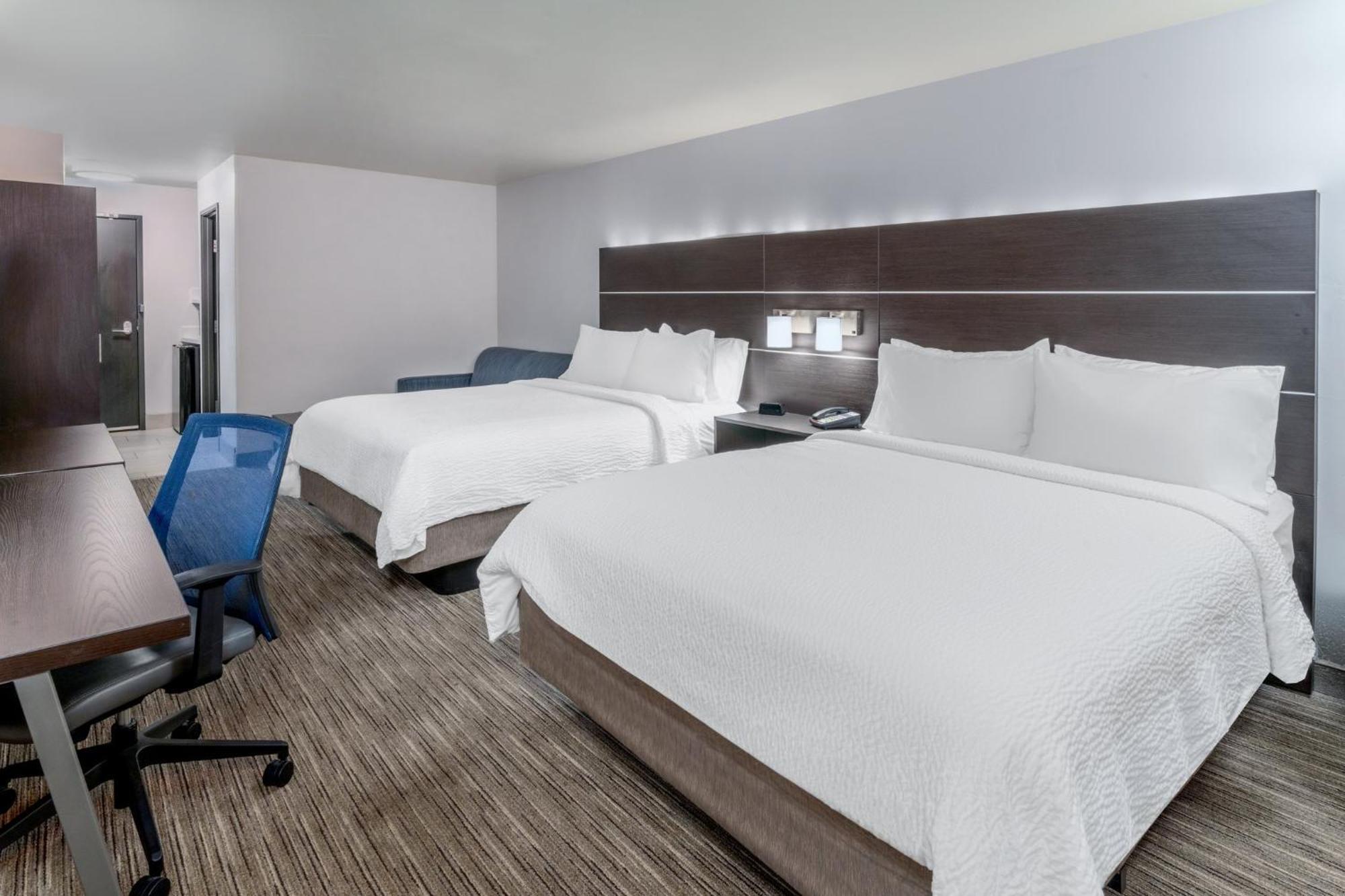 Holiday Inn Express & Suites - Colorado Springs Afa Northgate By Ihg Exterior photo